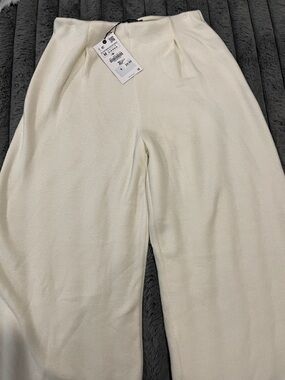 Zara Cream Wide Leg Trousers sz M